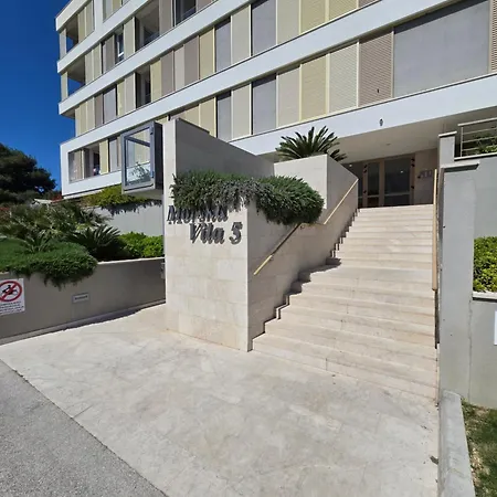Seaview Deluxe